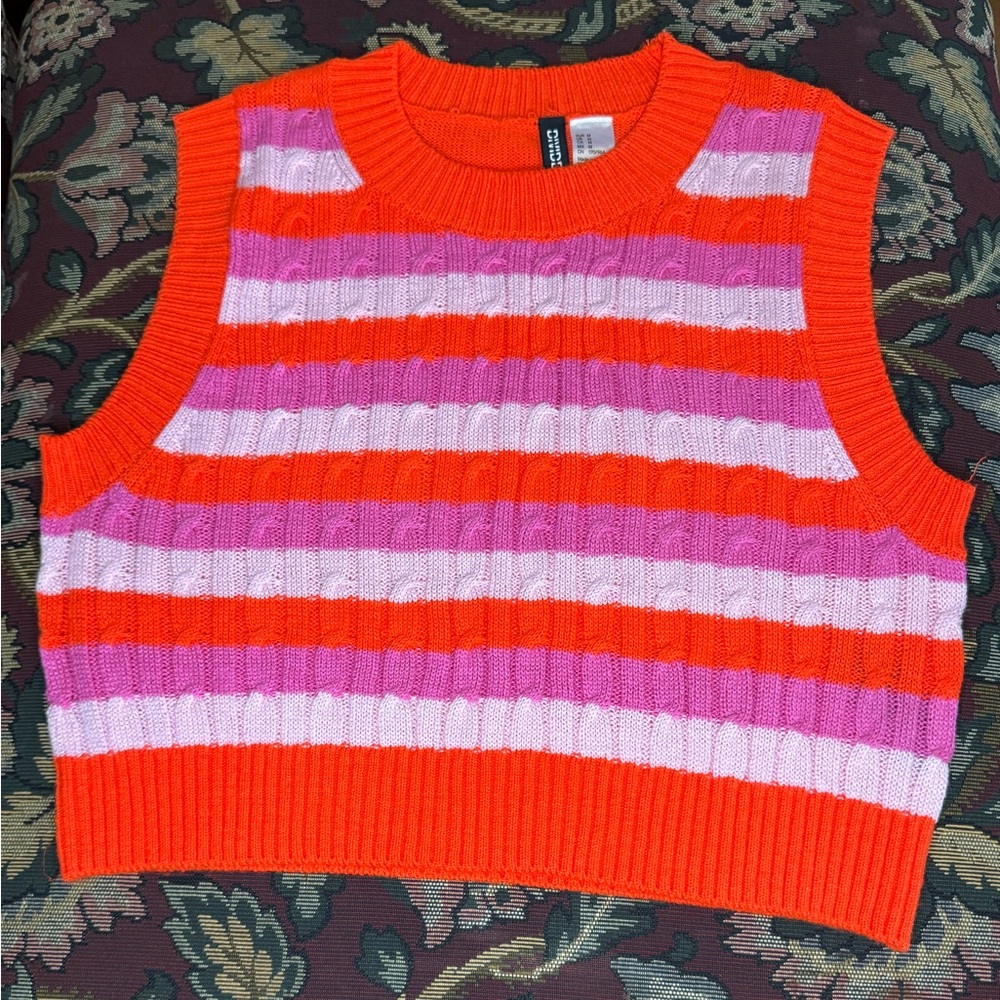 H&M knitted cropped sweater vest